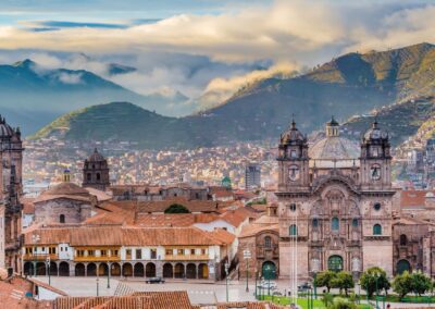 Vista panorámica de Cusco – La capital del Imperio Inca y puerta de entrada a Machu Picchu.